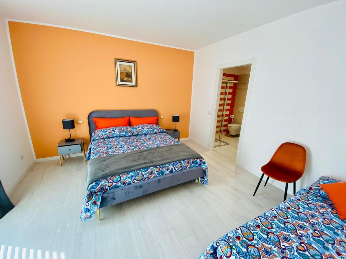 I Broletti Del Garda Hotel Pacengo Di Lazise Buitenkant foto