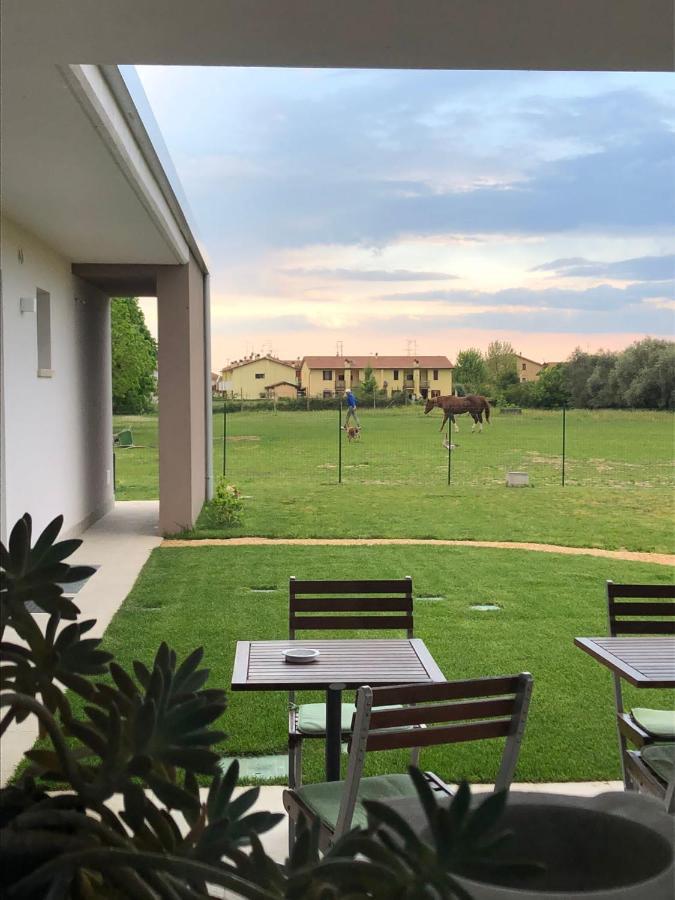 I Broletti Del Garda Hotel Pacengo Di Lazise Buitenkant foto