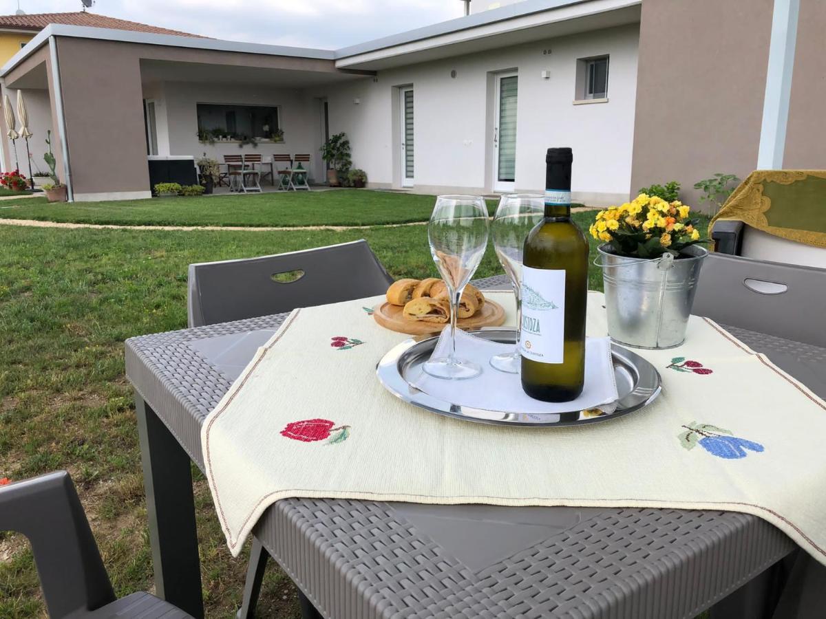 I Broletti Del Garda Hotel Pacengo Di Lazise Buitenkant foto