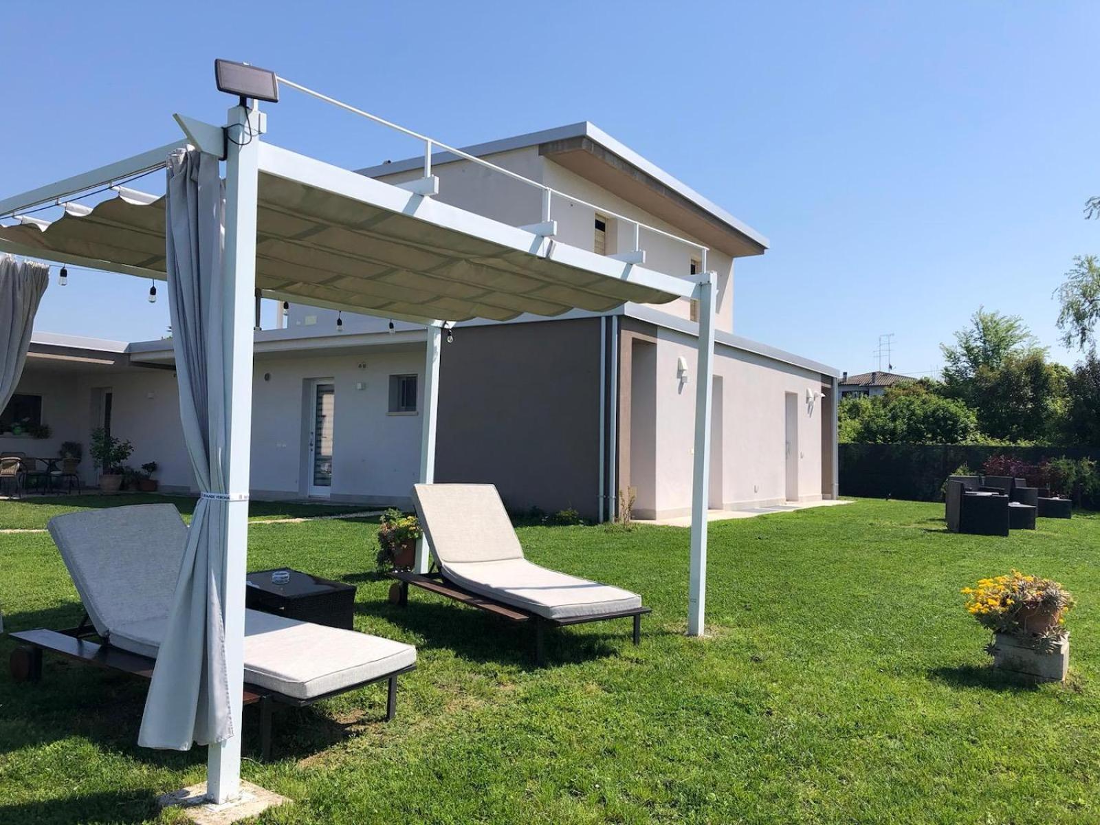 I Broletti Del Garda Hotel Pacengo Di Lazise Buitenkant foto